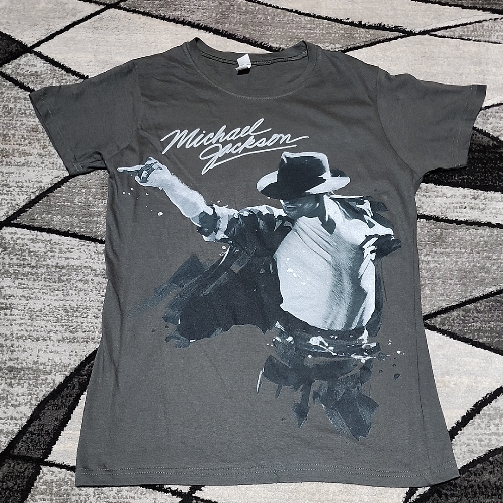 MICHAEL JACKSON CHARCOAL NWOT FITTED "THRILLER POSE" GRAPHIC CREW-NECK TEE-SHIRT